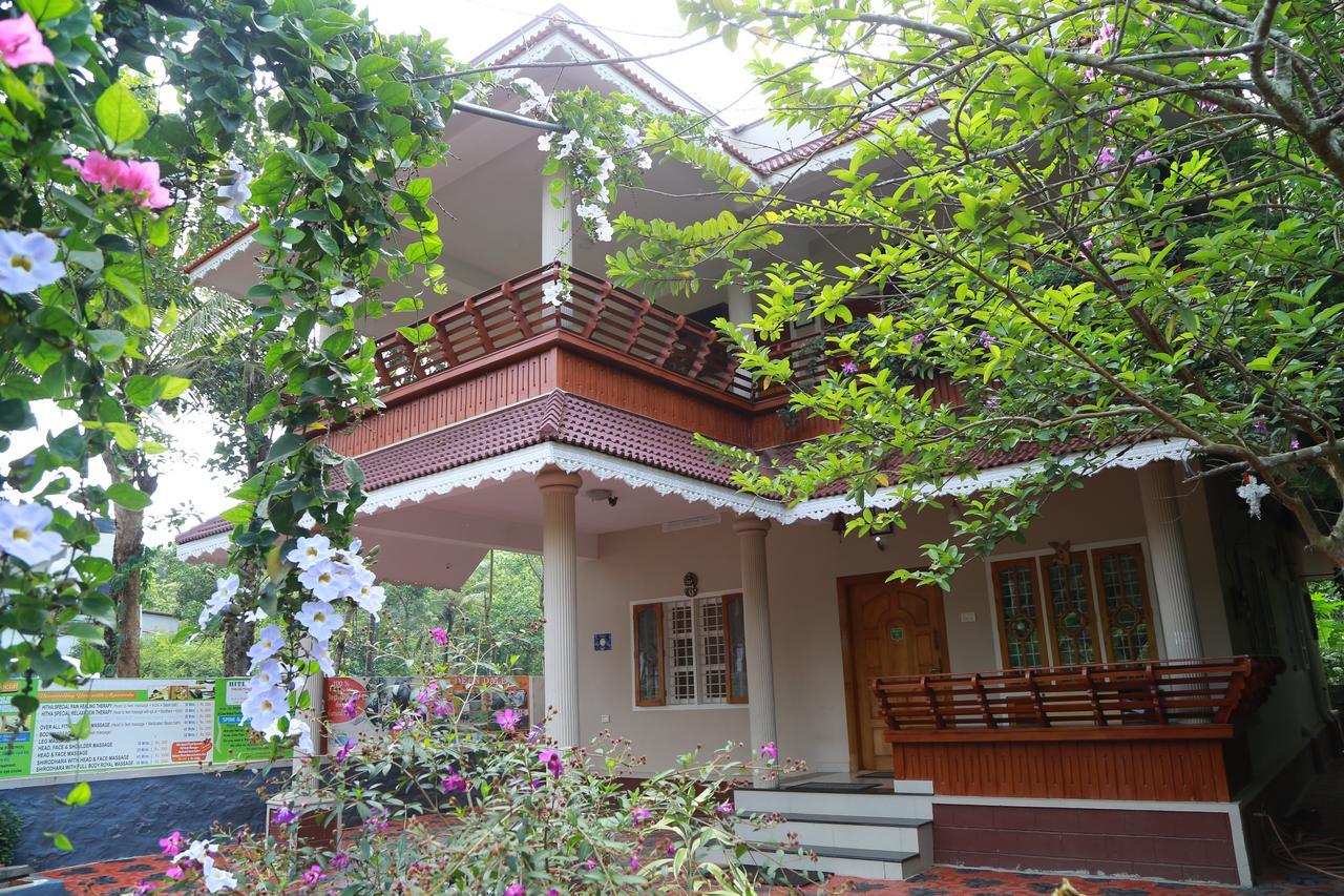 Ferndale Homestay Thekkady Exteriör bild